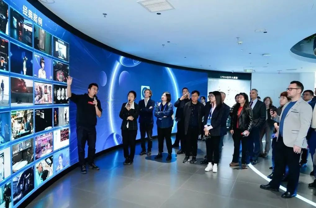 商务部副部长寄语德中企业丨问鼎娱乐app·虚构动点与德国商界代表共探可持续发展新机缘