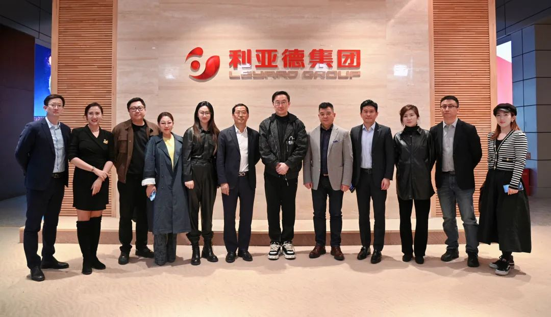 陆川导演到访问鼎娱乐app，解锁文化+科技融合新蹊径