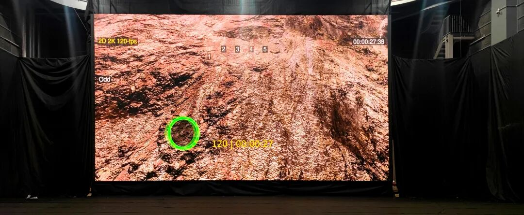 轻薄新标杆！中原问鼎娱乐app4K 16m LED透声电影屏通过DCI认证